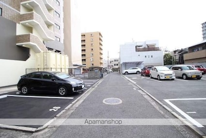 岡山県岡山市北区京橋町[1DK/37m2]の駐車場2
