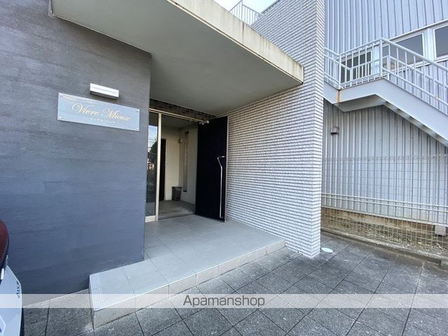 ヴィヴル ミュウの玄関写真