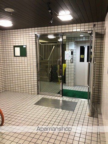 フローラ京橋の玄関写真