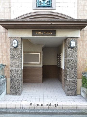 ビラ ヴェスタの玄関写真
