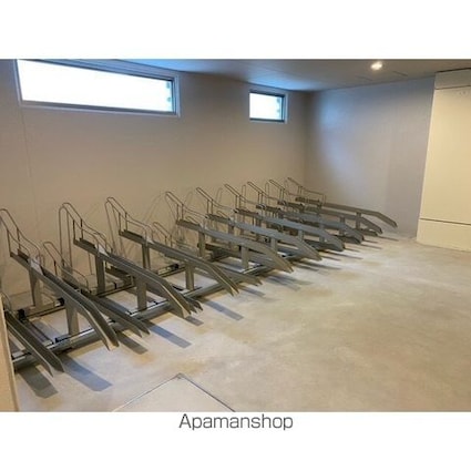 ＧＶＩＶＲＥ東別院[1R/29.43m2]の駐車場