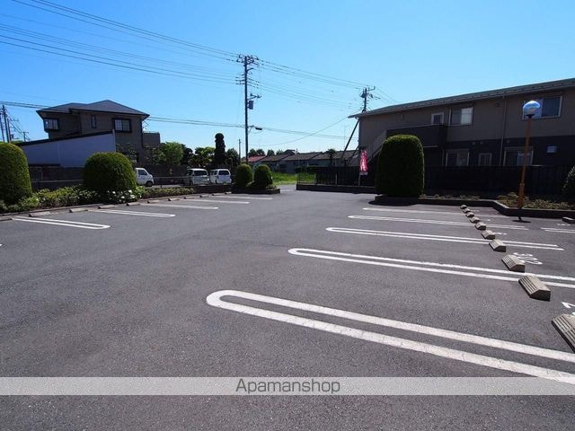 エストレーノｋｏｅｉ[2LDK/58.35m2]の駐車場