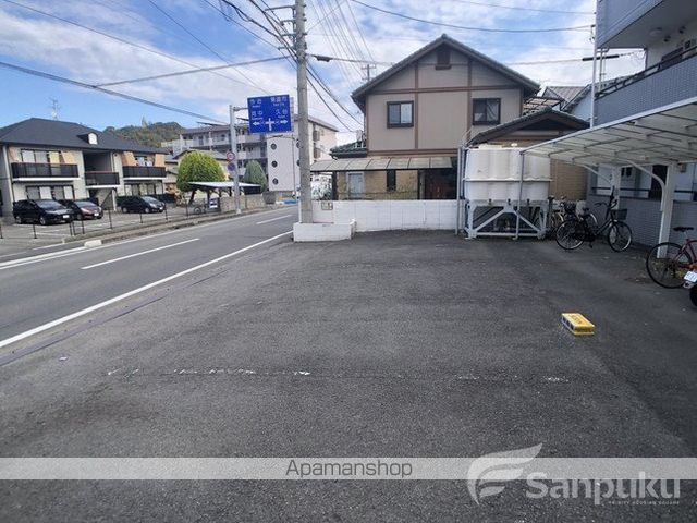 キャッスル石手の玄関写真