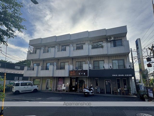 登戸ビルの外観写真