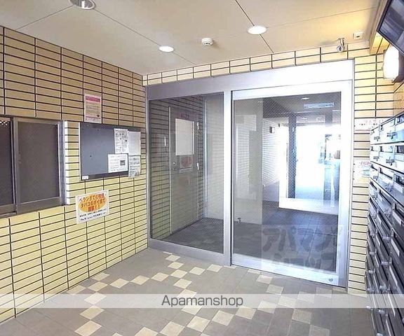 アルトシュロス四条大宮の玄関写真