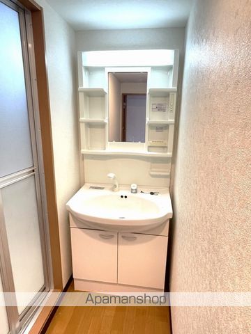マンション麻績の内装写真