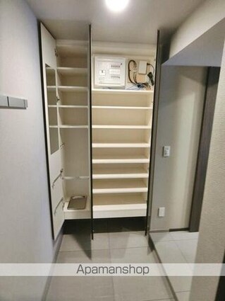 東京都豊島区南大塚１丁目[1LDK/35.93m2]の玄関