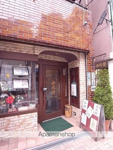 一二三ビルの玄関写真