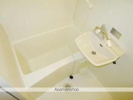 レオパレスアンソレイエ[1K/23.18m2]のバス