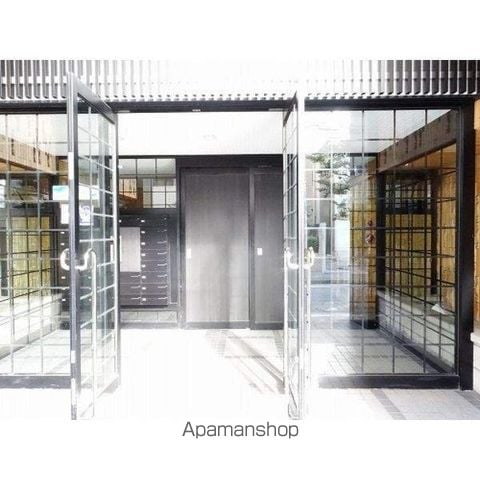 ヒルクレスト大濠公園駅の玄関写真