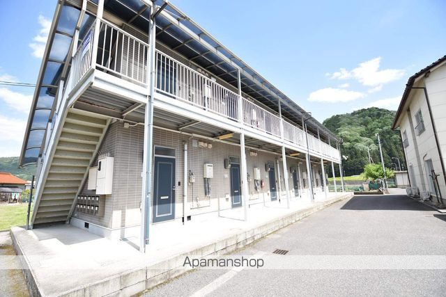 高島アパートの外観写真