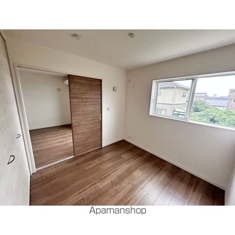 リーブルファイン新田町 2号棟の内装写真