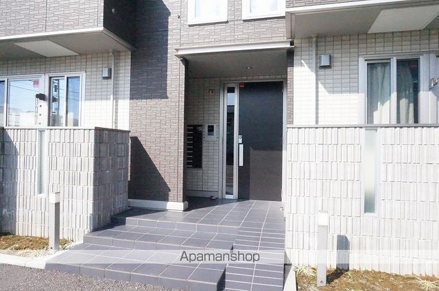 チェレステ Aの玄関写真
