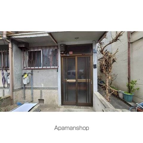 高柳5丁目貸家の玄関写真