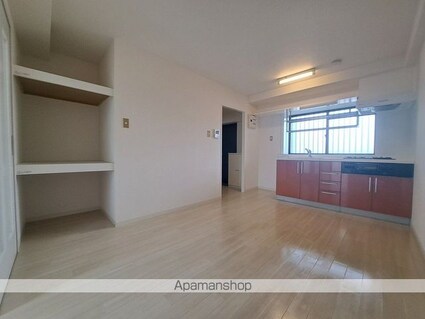 ＫＢコート本町２[1DK/44m2]の内装2