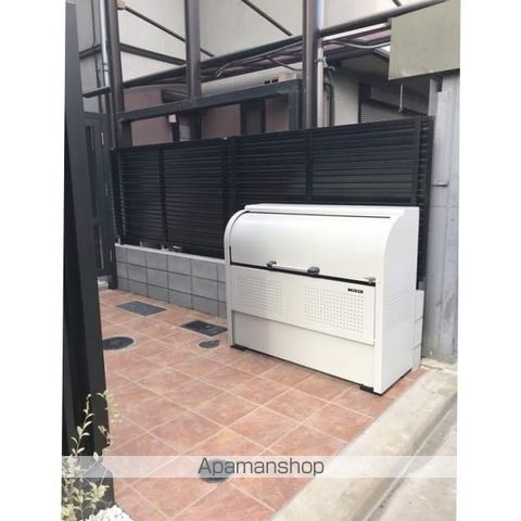 LEGALAND笹塚の玄関写真