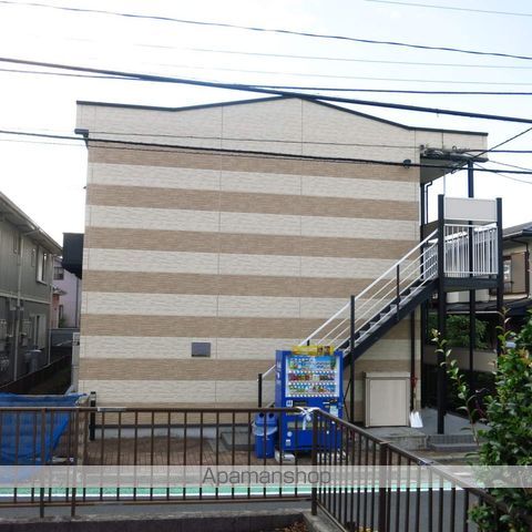レオパレスフローラル橋本の外観写真
