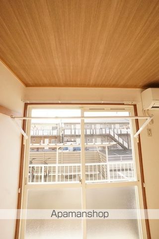 雨あがりの虹 A棟の内装写真