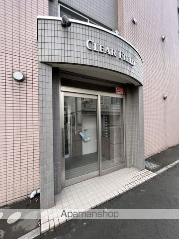クリアーフィールドの玄関写真