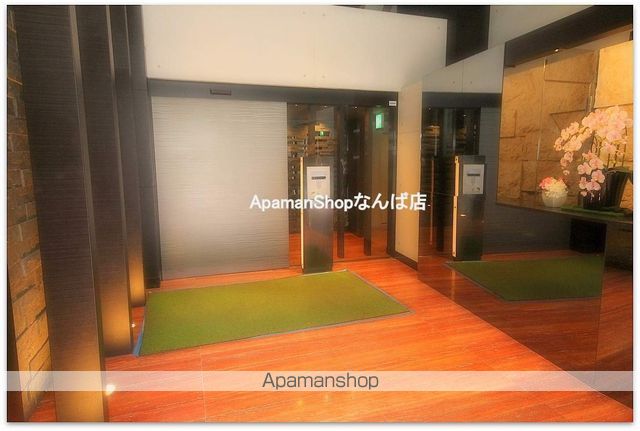 S−RESIDENCE北浜の玄関写真