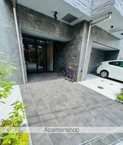 ドゥーエ入谷IIの玄関写真