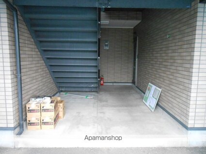 メゾーネ・ハナムラ[2DK/43.69m2]のエントランス