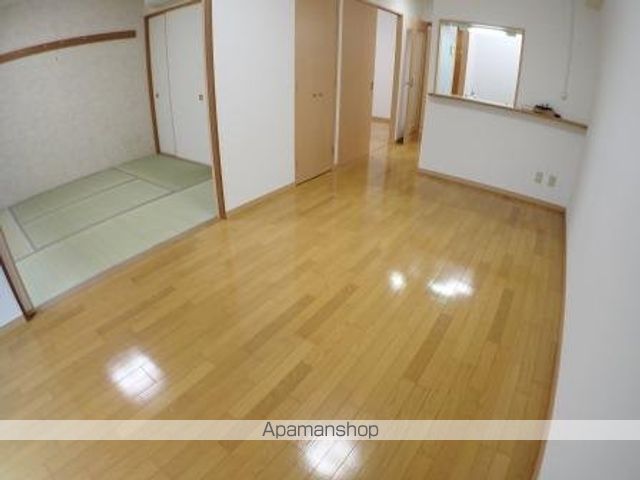 ホーリー弁天橋の内装写真