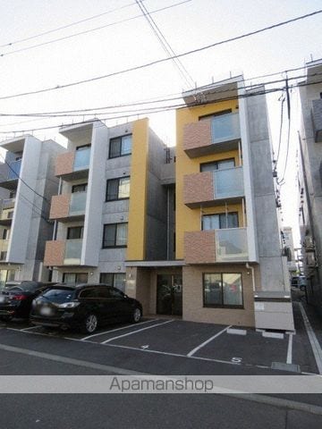 LIBERTY COURT