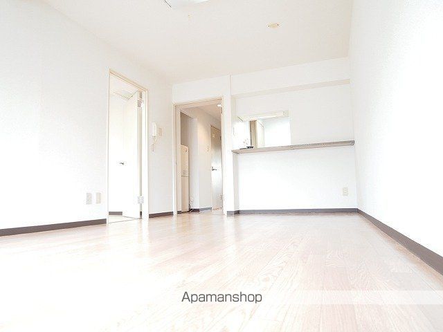 フラット豊平の内装写真