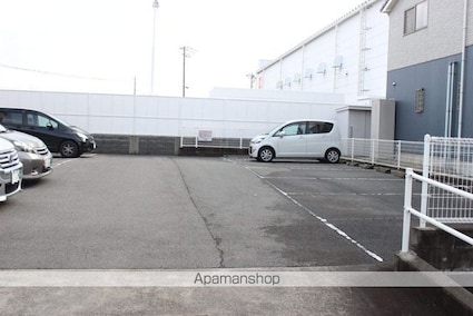やまなみロイヤルＢ[2DK/46.06m2]の駐車場