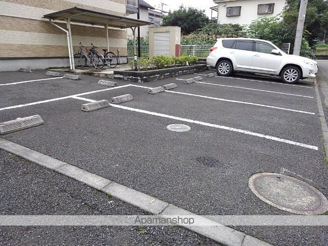 レオパレスラフィネIIの外観写真