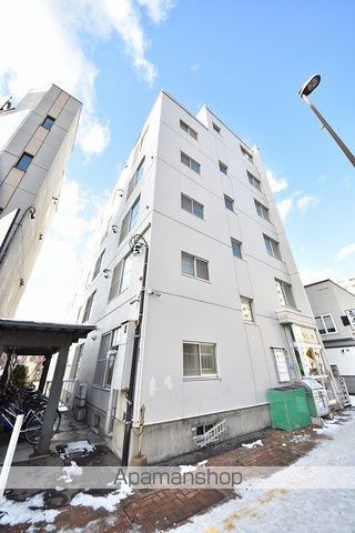 マンション常盤の外観写真