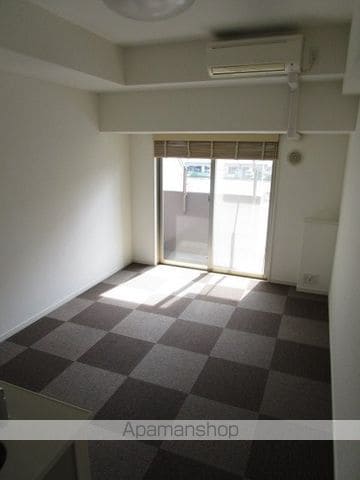 SIDE ONEの内装写真