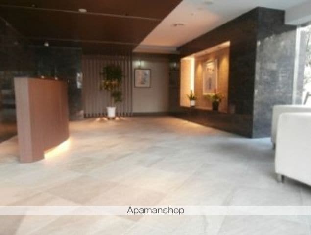 DーROOM早稲田の玄関写真