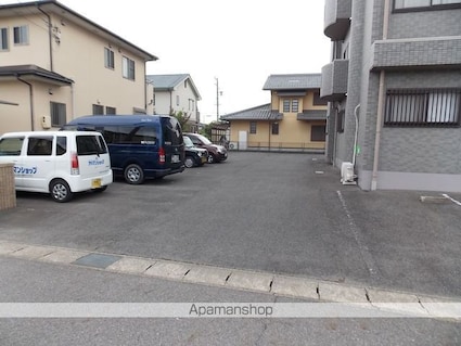 グレースハイツ岩崎[3DK/60.78m2]の駐車場1