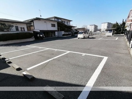アレイ御用所　Ｂ棟[1K/26.72m2]の駐車場3