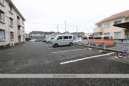 トリヴァンベール美船[3DK/62.29m2]の駐車場1