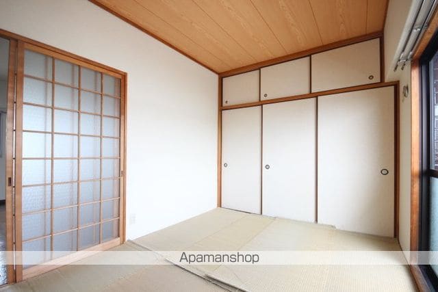 ロイヤルヨシヤマの内装写真