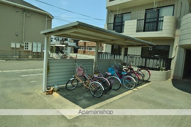 カーロ[3LDK/68.64m2]の駐車場2