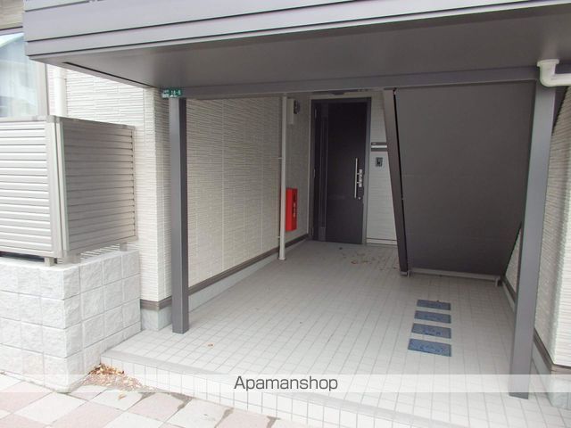 ヒルズ日蒔野の玄関写真