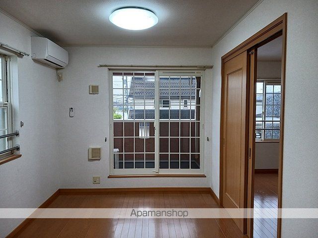 ファミールハウス IVの内装写真