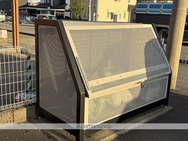 ラヴィアンローズ B棟のその他写真