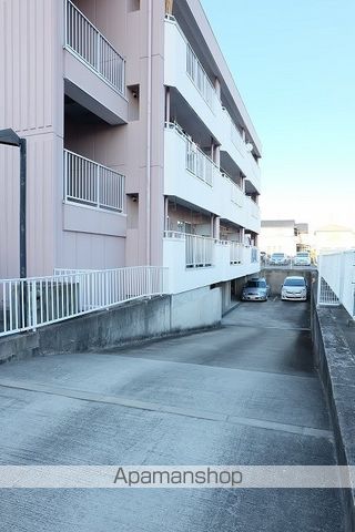 エステート春日井の玄関写真