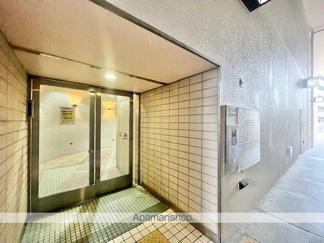 アミング潮江イースト15−3号棟の玄関写真