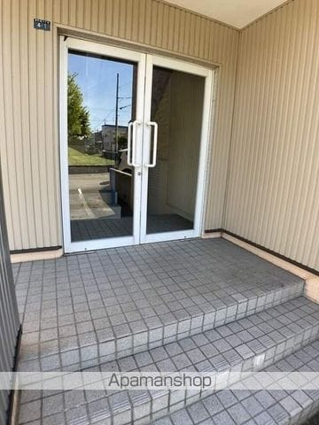 エルドラード西町A棟の玄関写真