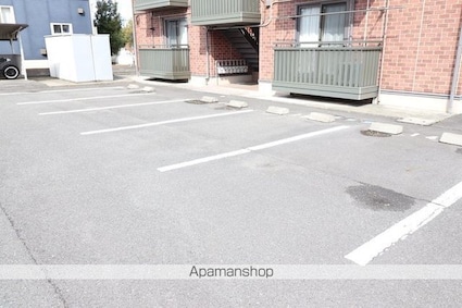 ウィルモア　Ｂ[1R/34.72m2]の駐車場
