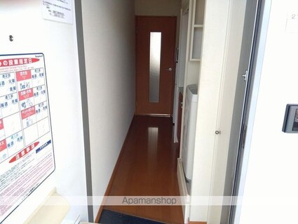 レオパレスＧｒｏｏｖｅｒ[1K/22.35m2]の玄関