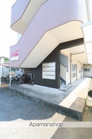 ウェルサイドマンションの玄関写真