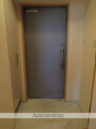 スペーシア三軒茶屋弐番館[1R/30.2m2]の玄関