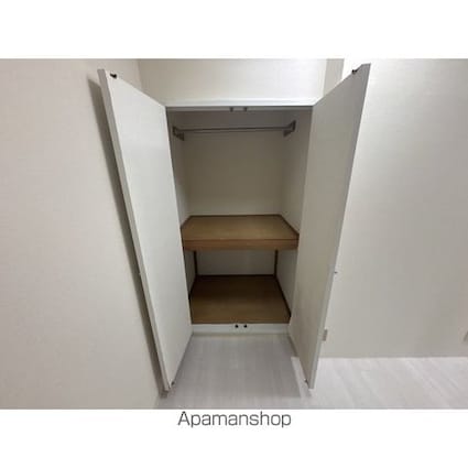 サンロイヤル武蔵野[1R/17m2]の収納